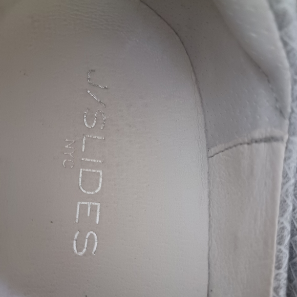 LIKE NEW J Slides Silver Snakeskin Shimmery Sneakers Womens Size 5.5 - Picture 5 of 15